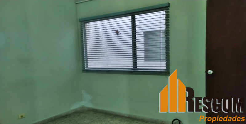 Casa disponible para Arriendo en Medellín con un valor de $4,000,000 código 494